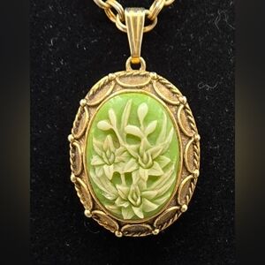 Vanda USA Floral Cameo Necklace Perfume Holder Carved Celluloid Vintage GoldTone